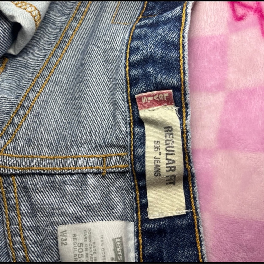 Vintage 505 Levi's Jean Shorts - Picture 11 of 11